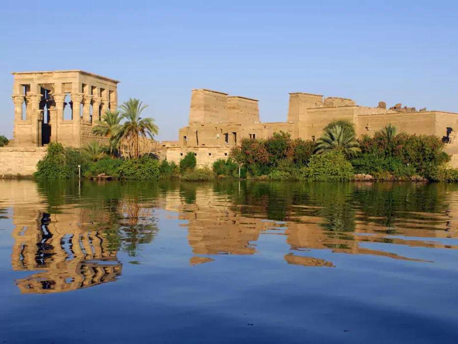Tour de Abu Simbel y Asuán desde Luxor