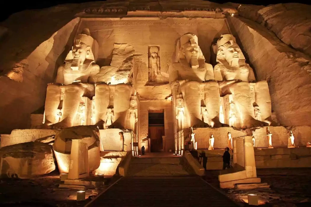 Tour de espectáculo de luz y sonido en el templo de Karnak