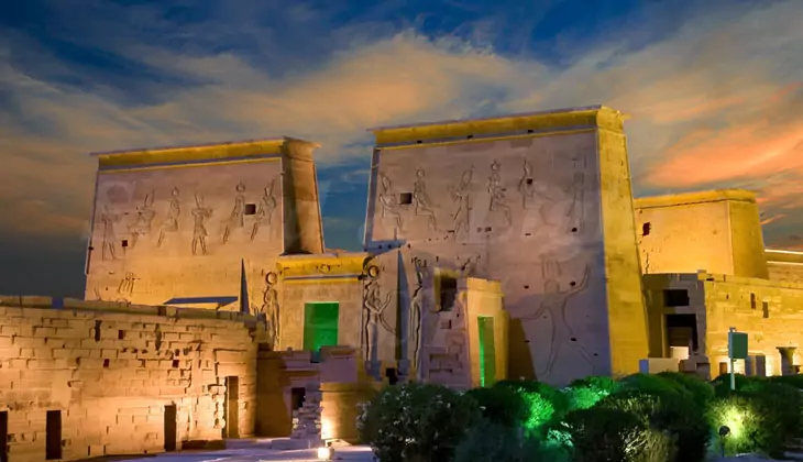 Espectáculo de luz y sonido en el templo de Philae