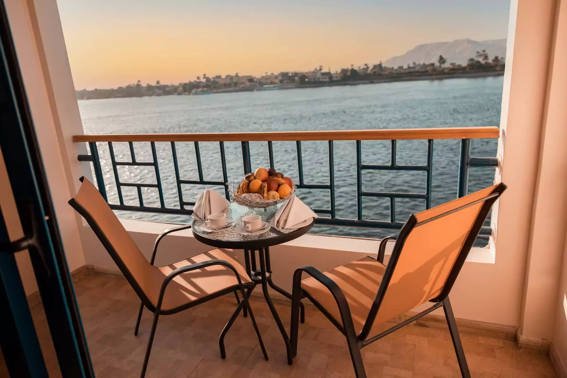 7 Nights Nile Cruise Luxor to Aswan Tour