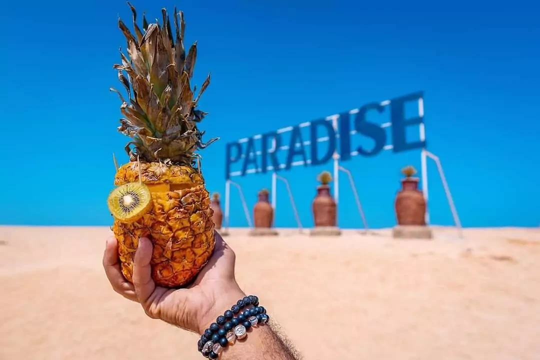 Isla Paraíso desde la bahía de Makadi