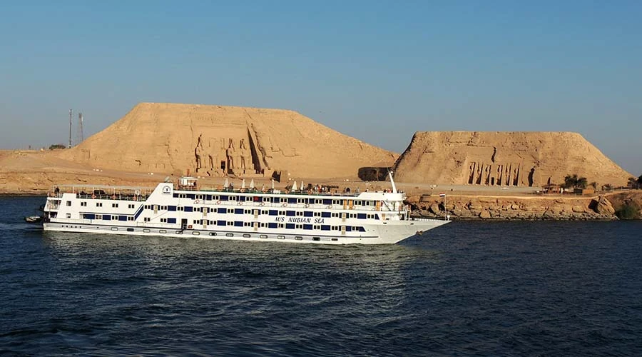 Crucero de 4 días por el Nilo: Crucero Semiramis II de Asuán a Luxor