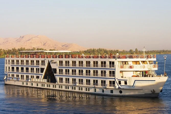 Crucero Élite de 4 días por el Nilo de Asuán a Luxor