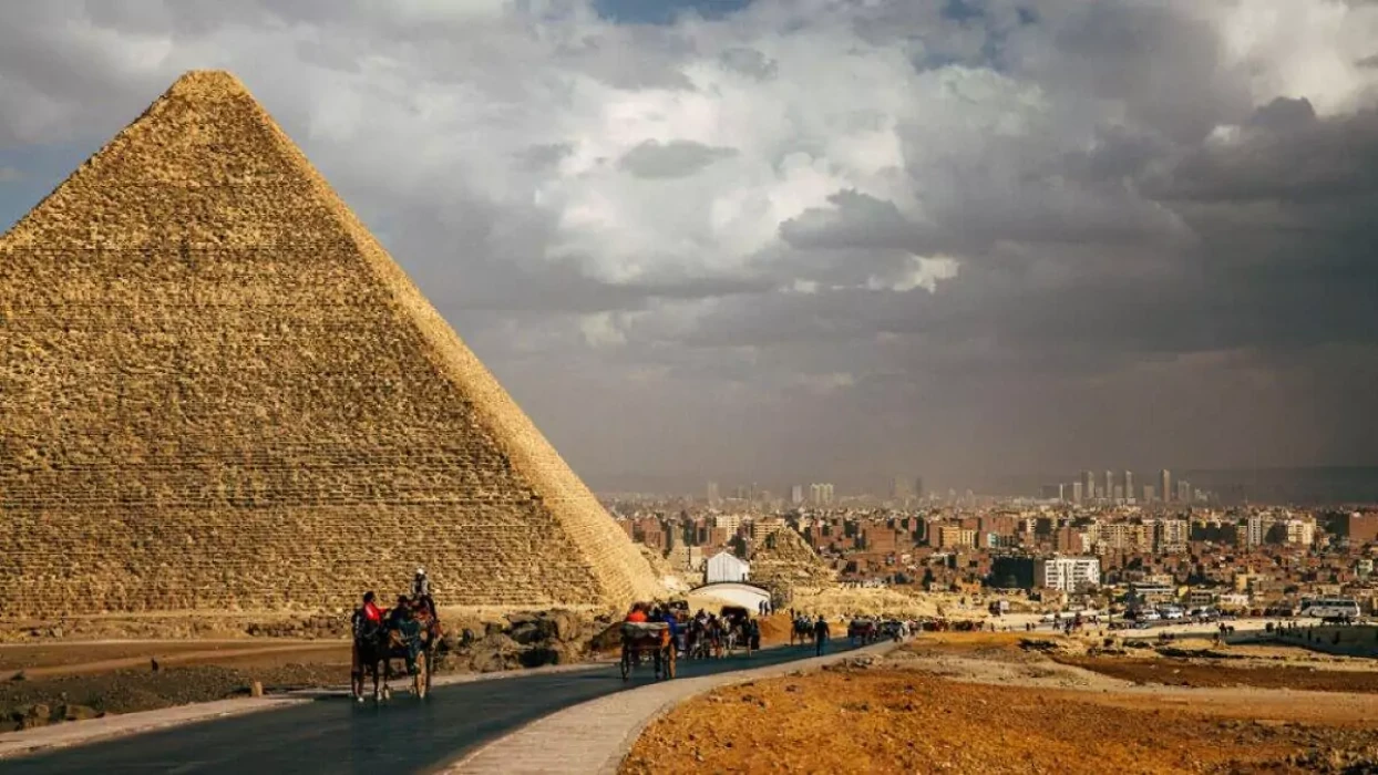 2-Day Hurghada tour to Cairo